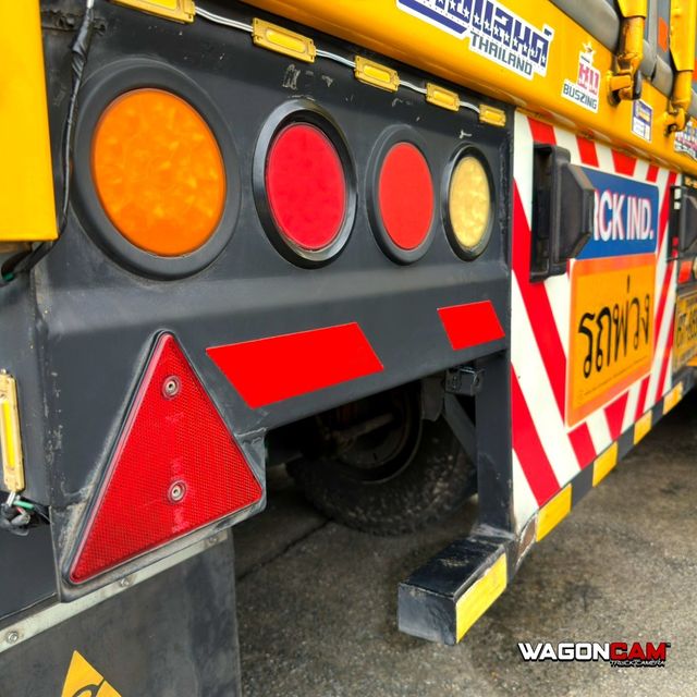 รถหัวลากพ่วงตู้ SLD Global Logistics · E72 ภาพที่ 5